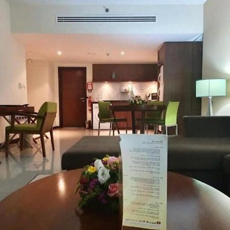 Phoenix Plaza Hotel Apartments Abu Dhabi Exterior foto