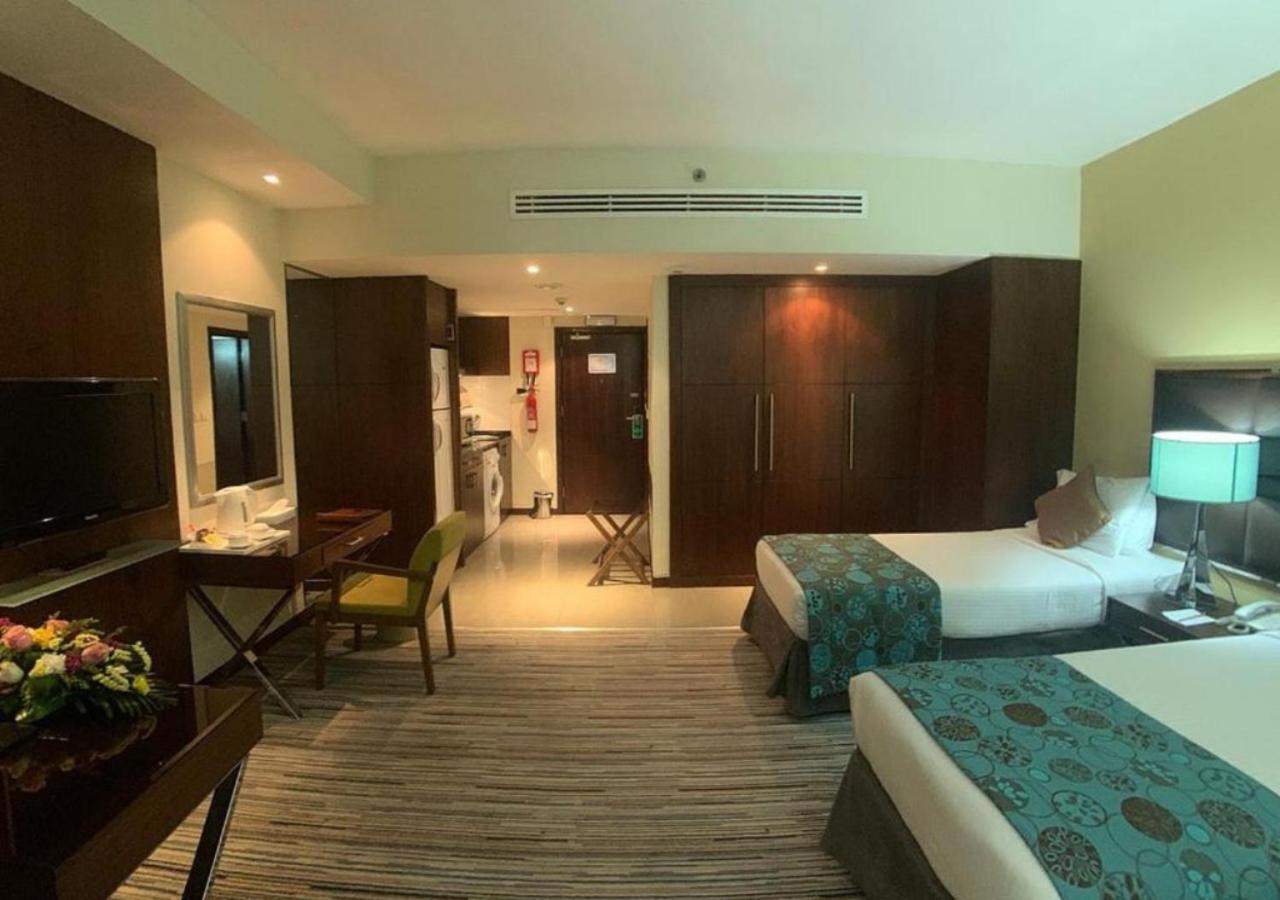 Phoenix Plaza Hotel Apartments Abu Dhabi Exterior foto